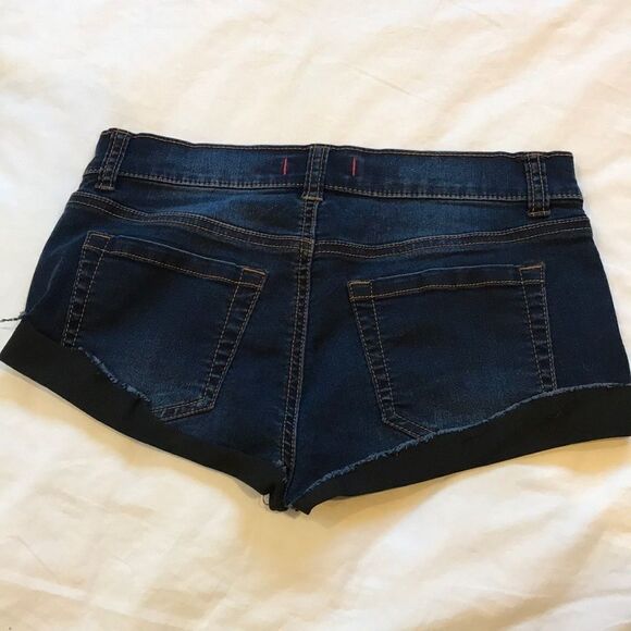stretchy cuffed jean shorts - Picture 2 of 3